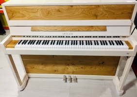 Piano SEILER 116 Impuls design blanc et bois La Mi du Piano